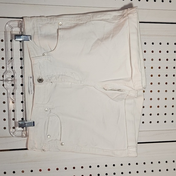 Truth and Theory Pants - Truth & Theory White Stretch Jean Shorts Size 8 P